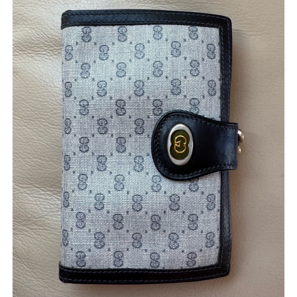Authentic Vintage Gucci Micro GG Monogram Canvas Leather Kisslock Bifold Wallet